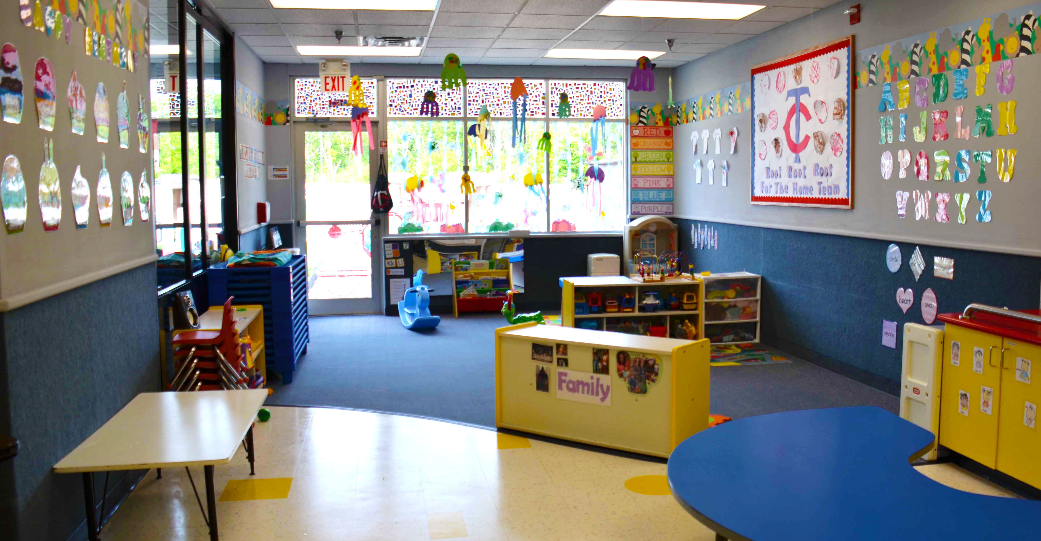 Dawn_of_Discovery_Elk_River_MN_Toddler_Classroom-with-Artwork_Updated.jpg